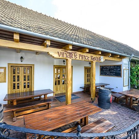 Vinatus Pince Hotel วิลานี ภายนอก รูปภาพ